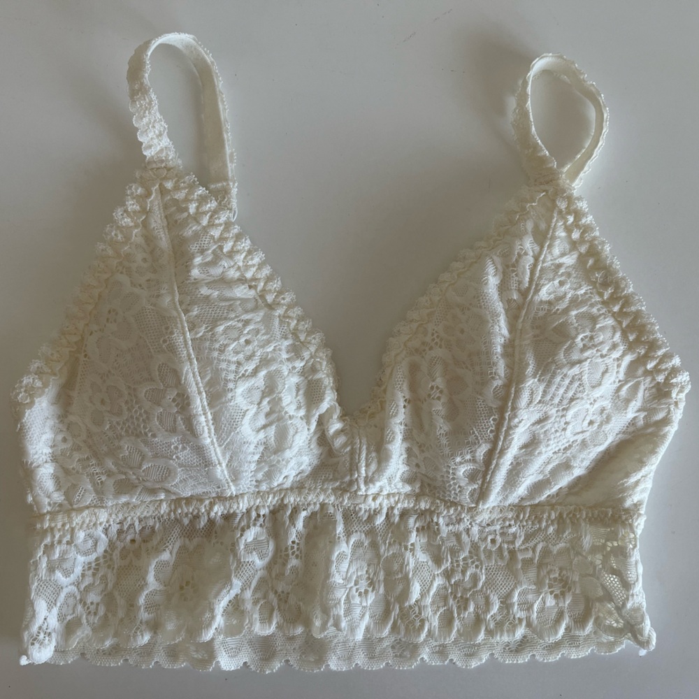 Lace Bralette Set of 4- Red, White, and Green - Picture 9 of 10